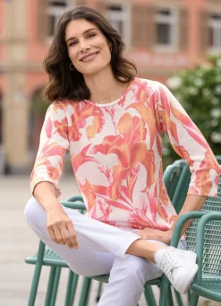 Pullover in floralem Feinstrick