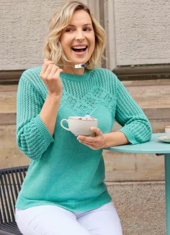 Pullover mit Ajourakzenten