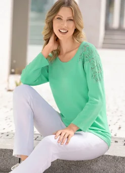 Pullover mit edler Spitze
