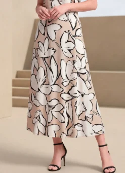 Rock in schwingender Form