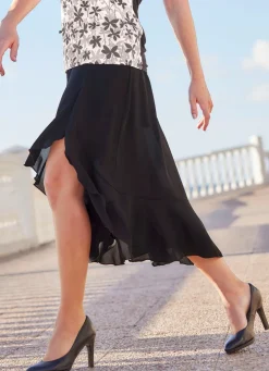 Rock mit asymmetrischem Saumabschluss