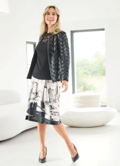 Rock mit breitem Bund