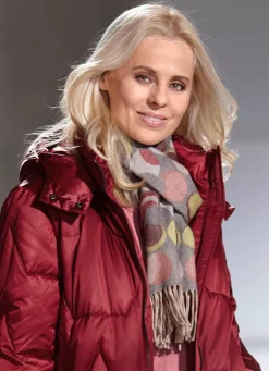 Schal mit Fantasiedessin