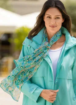 Schal mit geometrischem Dessin