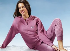 Schlafanzug aus Frottierstretch, Langarm mit Knopfleiste und Bündchen