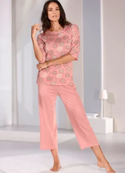 Schlafanzug mit 3/4-langen Ärmeln und 7/8-langer Hose