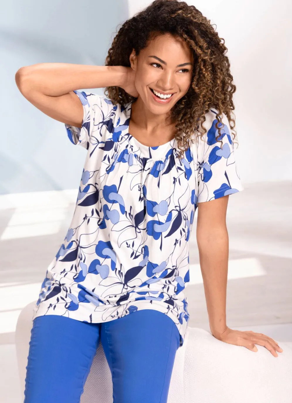 Shirt mit Faltenlegung