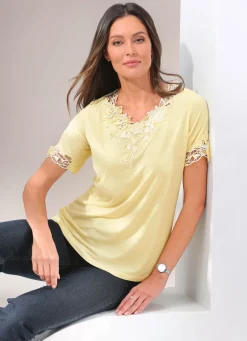 Shirt mit floraler Spitze in 5 Farben