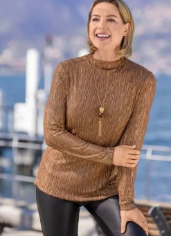 Shirt mit modischer Ausschnittverarbeitung