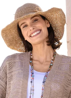 Sommerlicher Damen-Hut aus Papierstroh mit Zierkordel