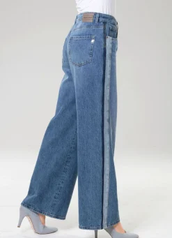 Sportive Jeans mit modisch weitem Beinverlauf