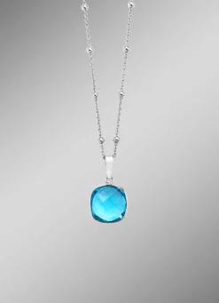 Strahlender Anhänger mit stilvoller Kette