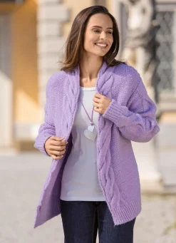 Strickjacke in Grobstrick