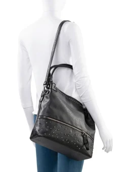 Tasche mit trendigen Ziernieten