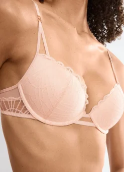 Triuimph Push-up-Bügel-BH aus feiner Elastikspitze