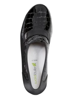 Waldläufer Slipper aus krokogeprägtem Lackleder und Nappaleder